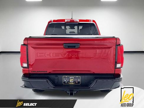 Used 2023 Chevrolet Colorado Z71 w/ Z71 Convenience Package 2 AWD/4WD image 10