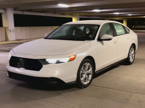 Used 2024 Honda Accord LX image 8