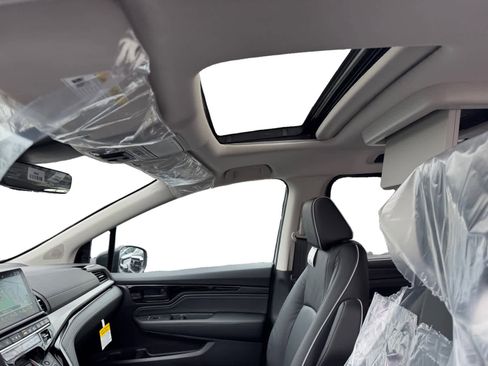 New 2026 Honda Odyssey Touring image 12