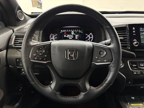 Used 2024 Honda Passport TrailSport image 18