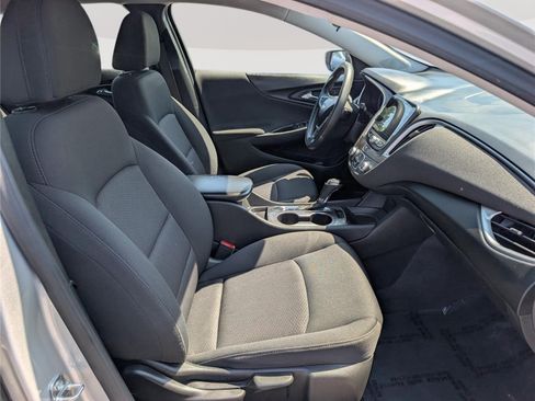 Used 2020 Chevrolet Malibu LS FWD image 11