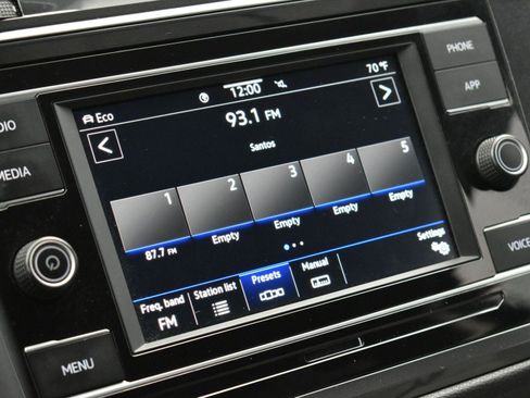 Used 2023 Volkswagen Tiguan S image 4