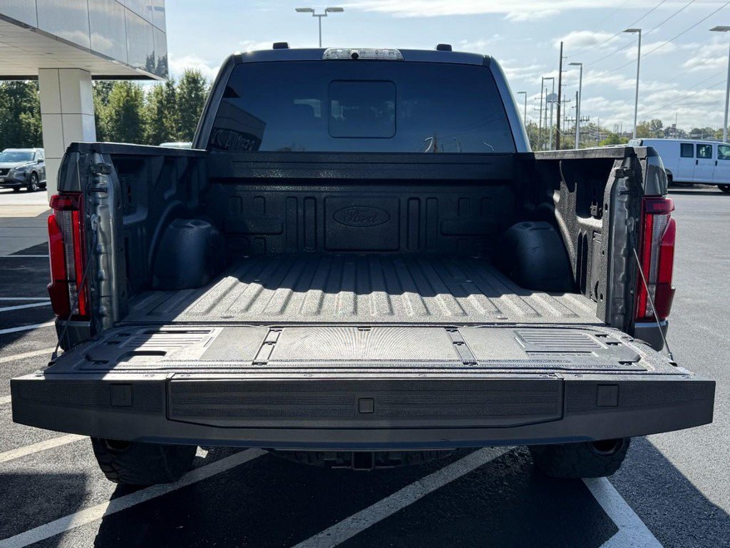 Used 2025 Ford F150 Raptor w/ Equipment Group 803A Raptor R AWD/4WD image 7
