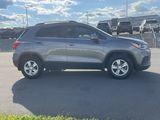 Used 2020 Chevrolet Trax LT image 2