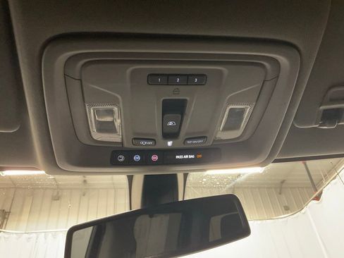 Used 2022 GMC Sierra 1500 SLT image 27