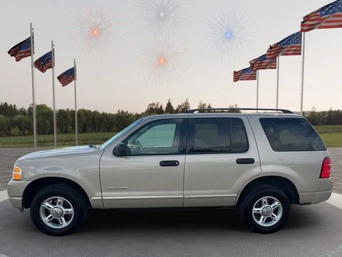 Used 2004 Ford Explorer Sport XLT RWD image 4