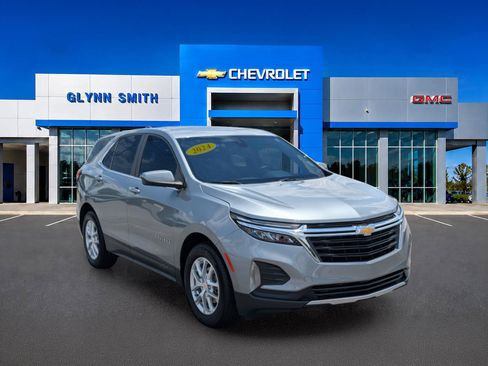 Used 2024 Chevrolet Equinox LT FWD image 3