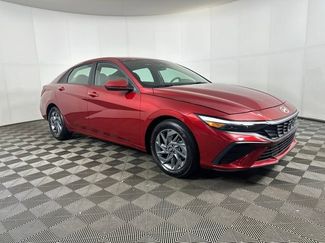 Certified 2024 Hyundai Elantra SEL video 2