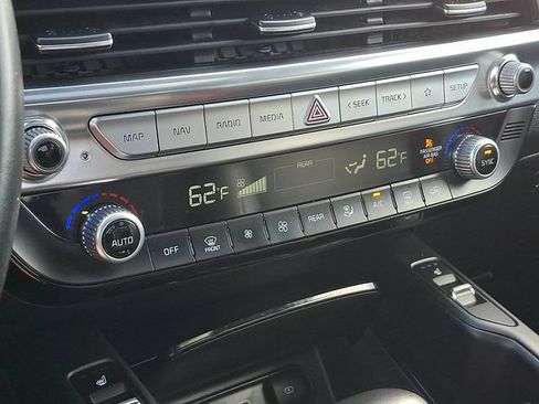 Used 2022 Kia Telluride S AWD/4WD image 18