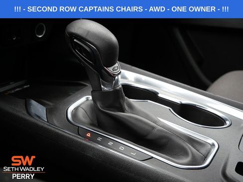 Used 2023 Chevrolet Traverse LT image 23