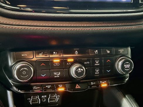 Used 2023 Dodge Durango GT RWD image 24