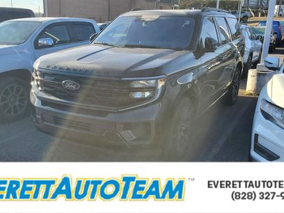 Used 2025 Ford Expedition Platinum w/ Stealth Performance Package