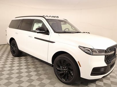 New 2025 Lincoln Navigator Reserve w/ Jet Appearance Package