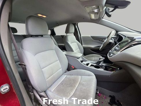 Used 2021 Chevrolet Malibu LT FWD image 9