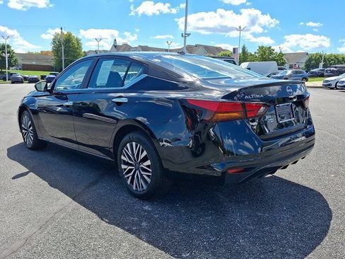 Used 2025 Nissan Altima 2.5 SV AWD/4WD image 4
