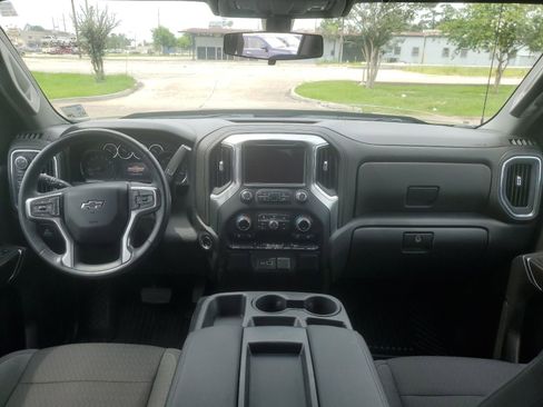 Used 2022 Chevrolet Silverado 1500 RST w/ Z71 Off-Road Package AWD/4WD image 9