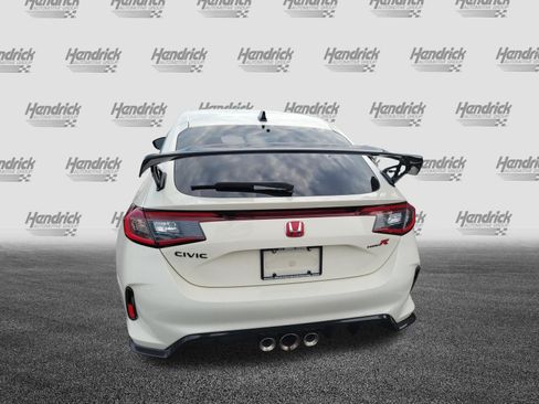 Used 2023 Honda Civic Type R image 9