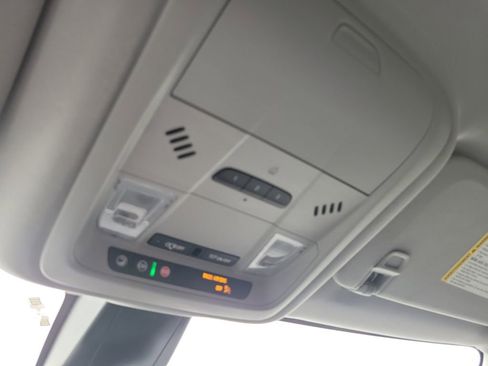 Used 2024 Chevrolet Blazer LT w/ Convenience Package image 24