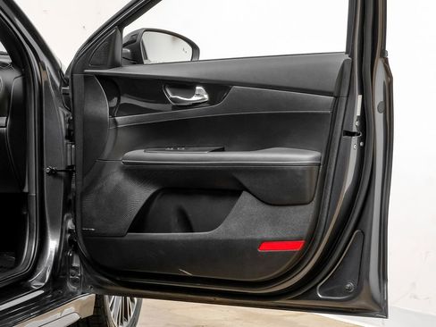 Used 2024 Kia Forte GT-Line w/ GT-Line Premium Package image 40