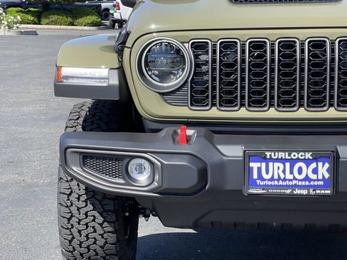 New 2026 Jeep Wrangler Unlimited Rubicon AWD/4WD image 5