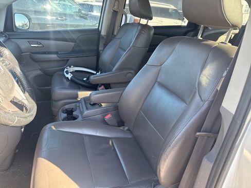 Used 2014 Honda Odyssey Touring image 11