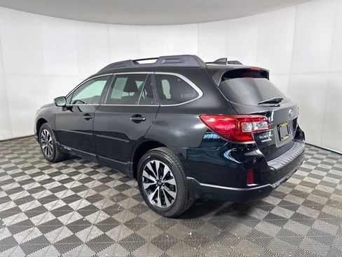 Used 2017 Subaru Outback 3.6R Limited image 5
