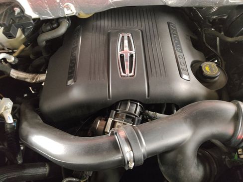 Used 2017 Lincoln Navigator Reserve image 30