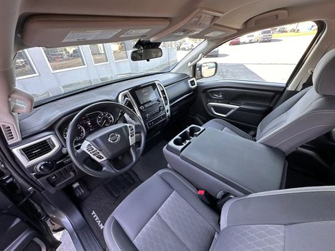 Used 2021 Nissan Titan SV w/ Accessory Utility Package RWD image 16