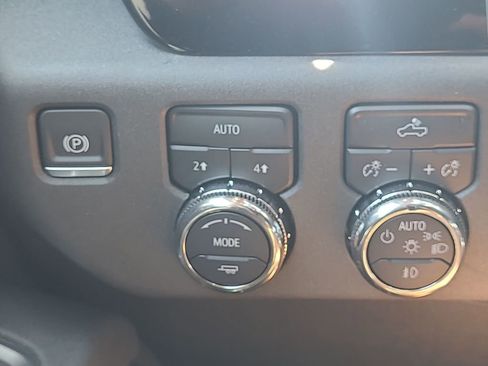 New 2025 GMC Sierra 1500 Elevation w/ Preferred Package image 18