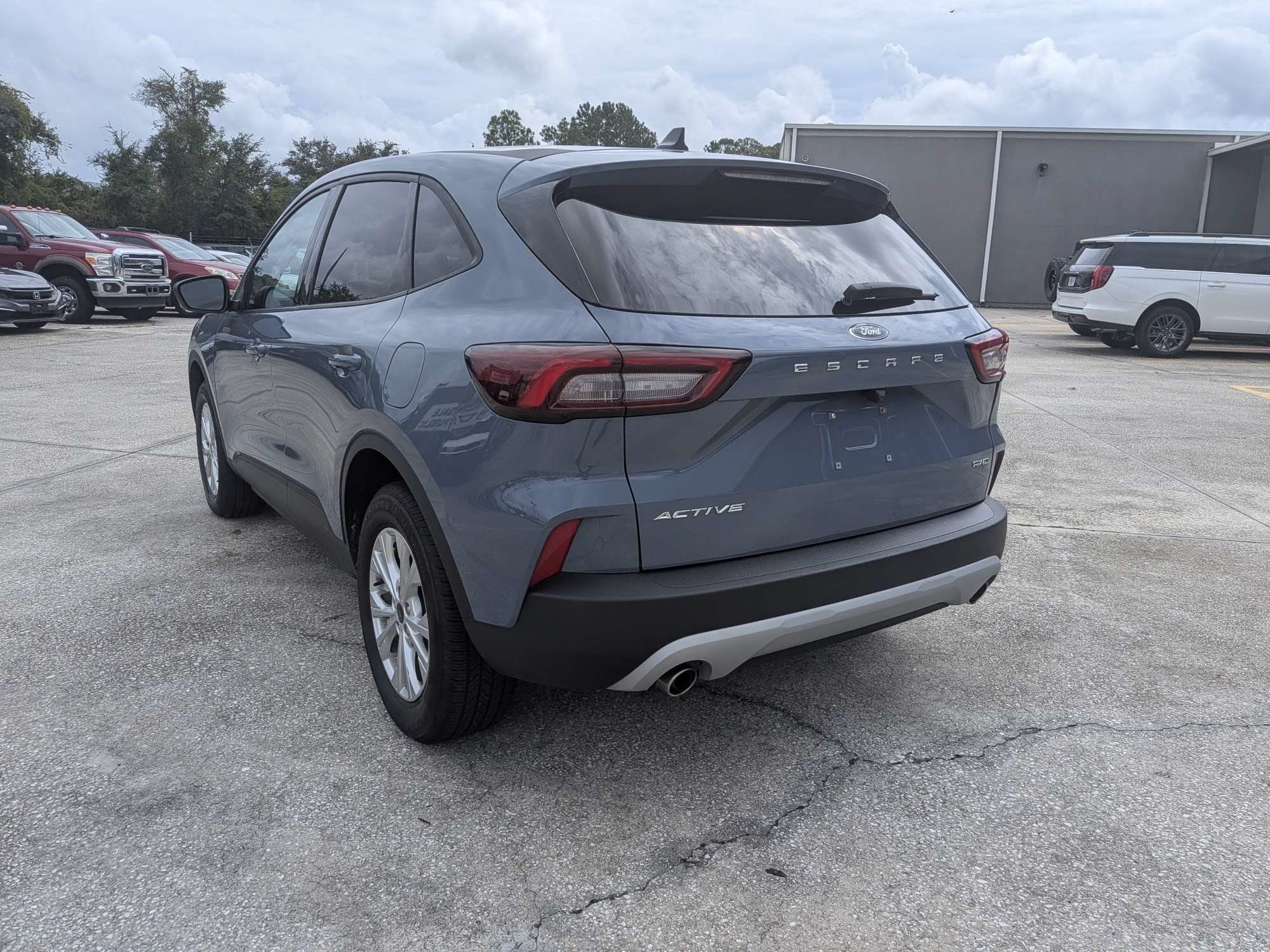 Used 2025 Ford Escape Active AWD/4WD image 6