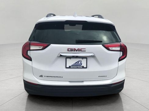 Certified 2024 GMC Terrain SLE w/ Driver Convenience Package AWD/4WD image 48