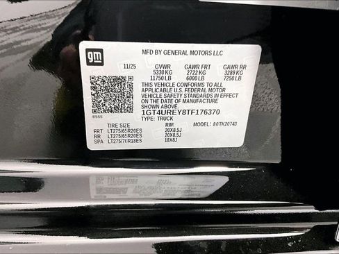 New 2026 GMC Sierra 2500 Denali w/ Denali Reserve Package AWD/4WD image 9