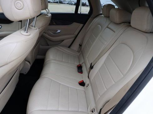 Used 2022 Mercedes-Benz GLC 300 image 13