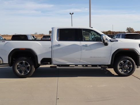 New 2026 GMC Sierra 2500 SLT w/ Texas SLT Premium Package image 3