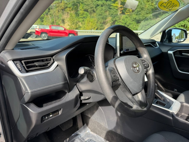 Certified 2025 Toyota RAV4 XLE AWD/4WD image 14