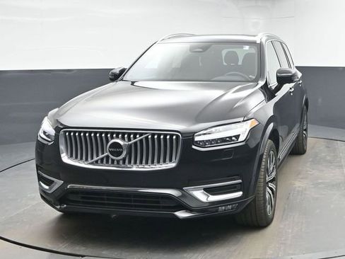 Used 2023 Volvo XC90 B6 Plus w/ Protection Package Premier image 3