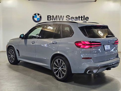 New 2026 BMW X5 xDrive50e w/ M Sport Package image 4