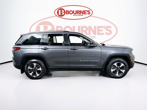 Used 2024 Jeep Grand Cherokee Limited 4xe w/ MOPAR Finishing Package AWD/4WD image 13