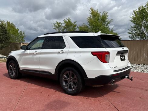 Certified 2021 Ford Explorer XLT w/ Equipment Group 202A AWD/4WD image 6