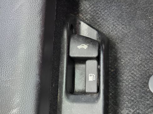 Used 2024 Toyota Corolla LE FWD image 27