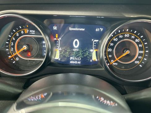 Used 2020 Jeep Wrangler Unlimited Sahara w/ LED Lighting Group AWD/4WD image 13