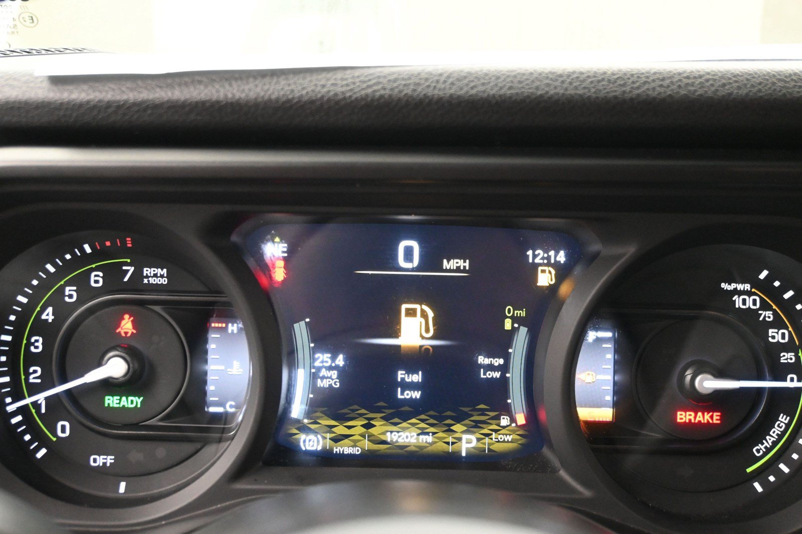 Used 2024 Jeep Wrangler Unlimited w/ Convenience Group AWD/4WD image 12