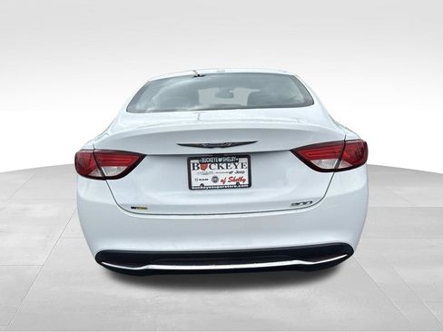 Used 2016 Chrysler 200 Limited w/ Convenience Group FWD image 4