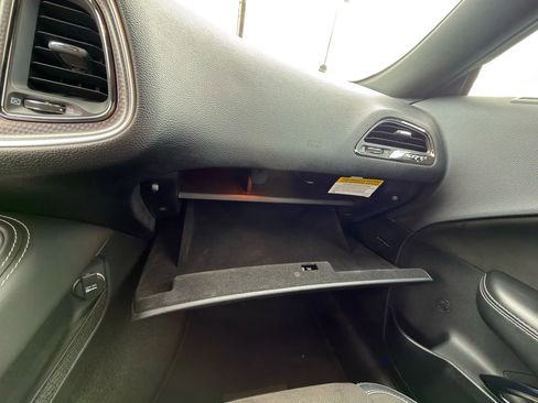 Used 2015 Dodge Challenger SRT Hellcat image 18