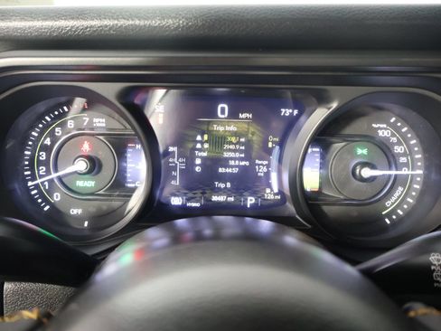 Used 2024 Jeep Wrangler Unlimited AWD/4WD image 31