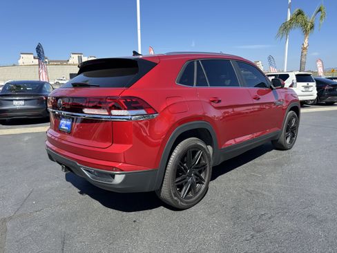 Used 2024 Volkswagen Atlas Cross Sport SE FWD image 10