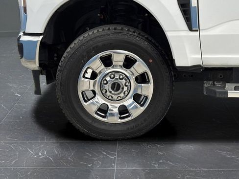 Used 2024 Ford F350 Lariat w/ Chrome Package image 41