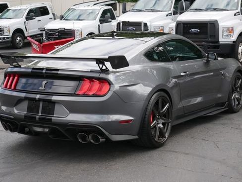 Used 2021 Ford Mustang Shelby GT500 w/ Carbon Fiber Track Pack RWD image 11