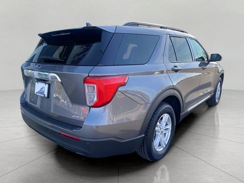 Used 2022 Ford Explorer XLT image 6