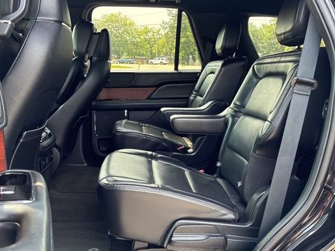 Used 2021 Lincoln Navigator Reserve AWD/4WD image 5